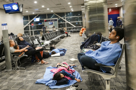 Vụ máy điện toán ngừng hoạt động trên toàn cầu để lộ các lỗ hổng của mạng Internet tập trung