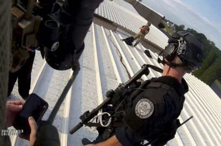 Thượng nghị sỹ Grassley công bố thước phim từ camera gắn trên người sau vụ mưu sát ông Trump