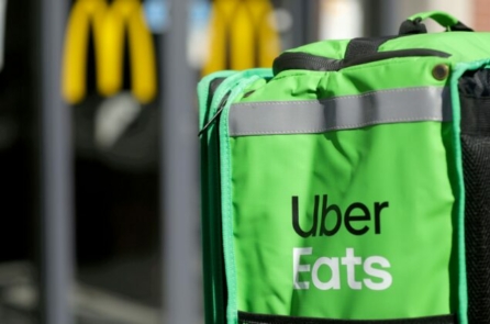 Luật mới của California yêu cầu tiết lộ tên và hình ảnh của tài xế giao đồ ăn