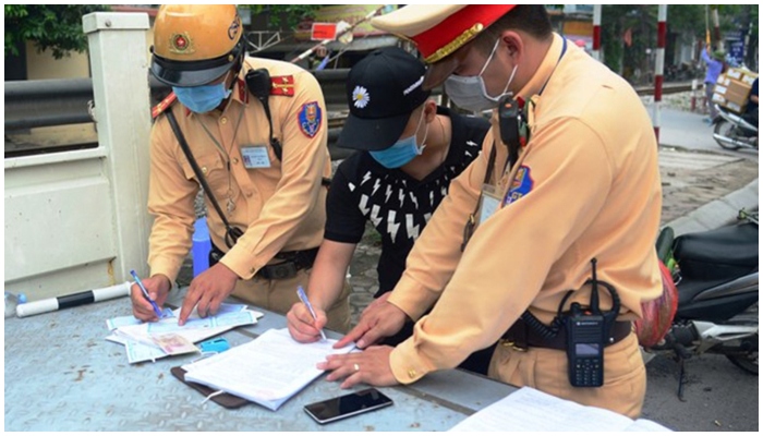 trừ điểm trên GPLX