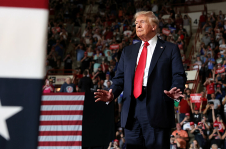 Cựu TT Trump trở lại Pennsylvania sau vụ ám sát, đối chiếu thành tích của mình với Phó TT Harris